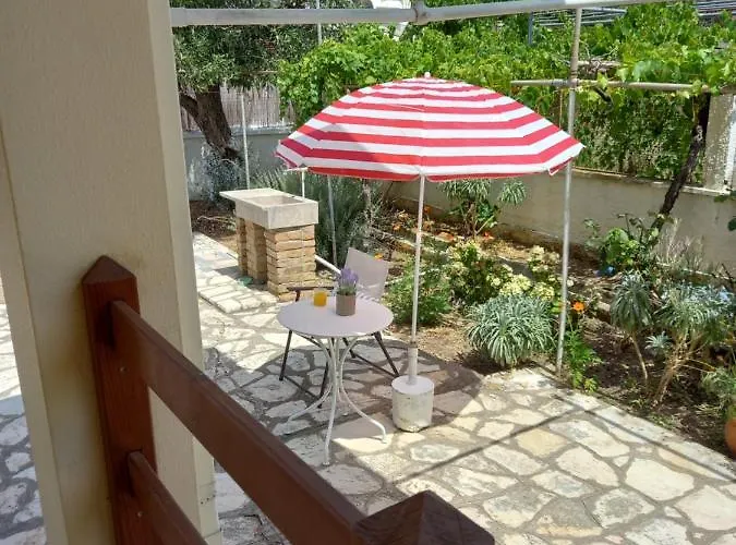 Lemon Garden בית נופש *